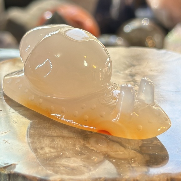 Agate Crystal Snail Carving! - Picture 5 of 9